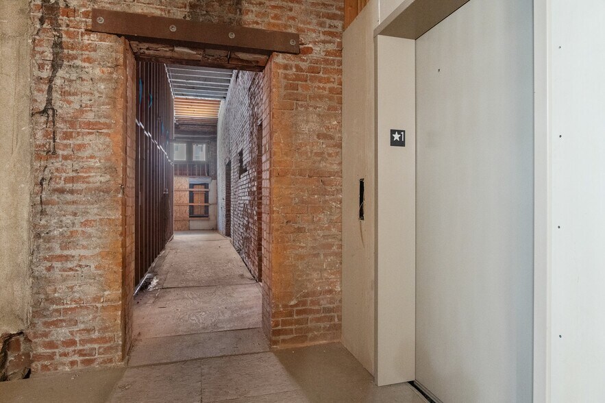 More Photos Of 115 S Jefferson St, Spokane Apartments For Lease