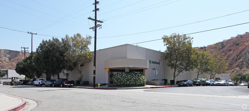 Primary Photo Of 12740 Arroyo St, Sylmar Manufacturing For Lease