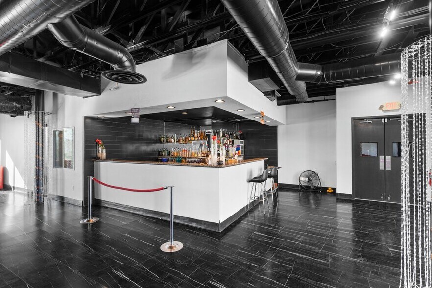 More Photos Of 1405 E Sunset Rd, Las Vegas Restaurant For Lease