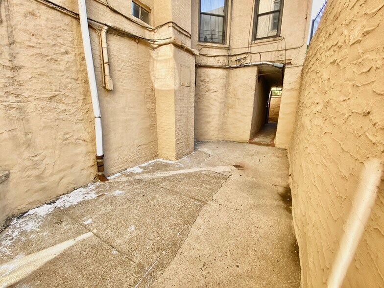 More Photos Of 24 Avenue Ditmars Steinway, Astoria Apartments For Sale