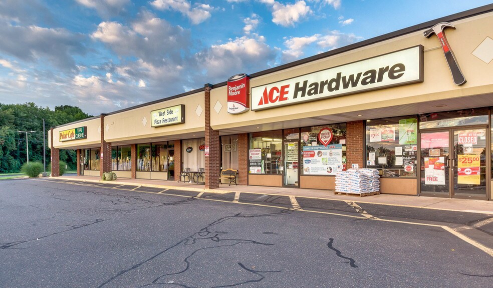 More Photos Of 945 Cromwell Ave, Rocky Hill Storefront For Lease