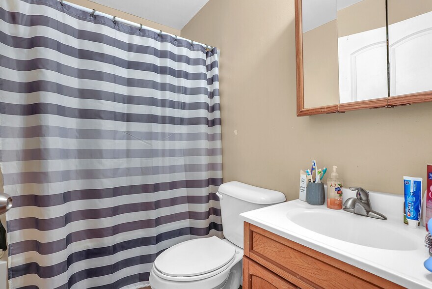 More Photos Of 2573-2581 Parkview Street, Portage Multifamily For Sale