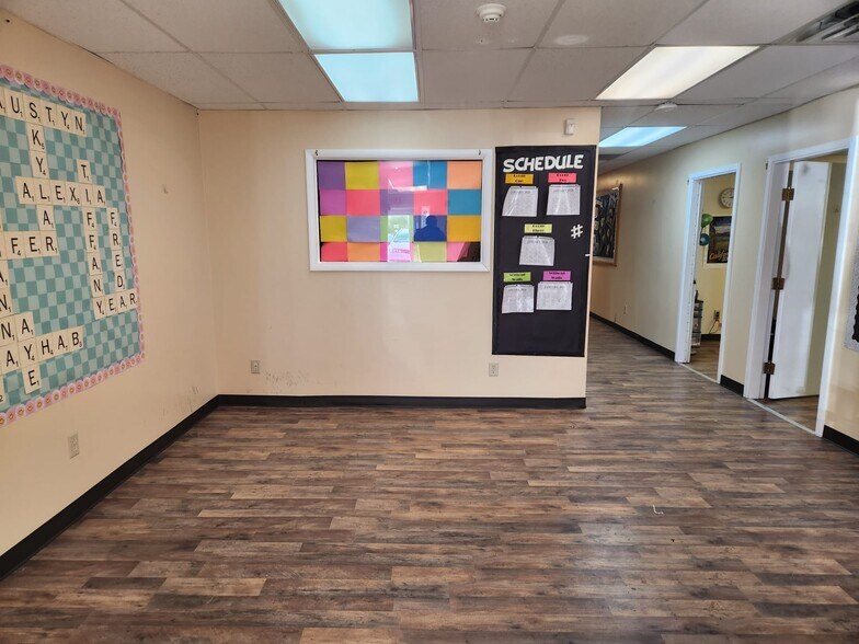 More Photos Of 743 Columbia Tpke, East Greenbush Medical For Lease