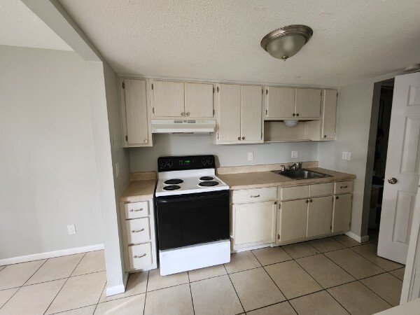 More Photos Of 706 W Dixie Ave, Leesburg Apartments For Sale