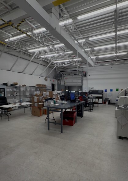 More Photos Of 240-246 Crossways Park Dr W, Woodbury Office For Lease