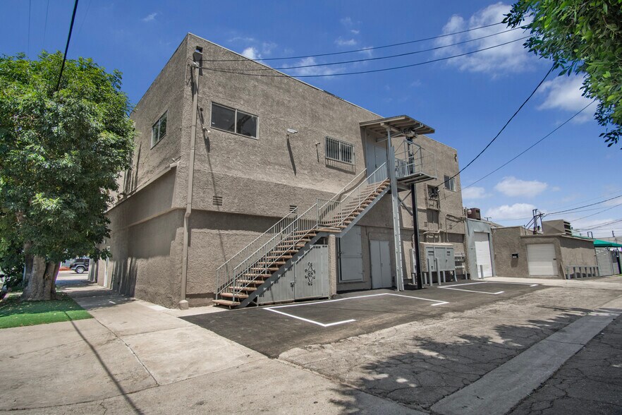 More Photos Of 10650-10658 Burbank Blvd, North Hollywood Food Processing For Sale