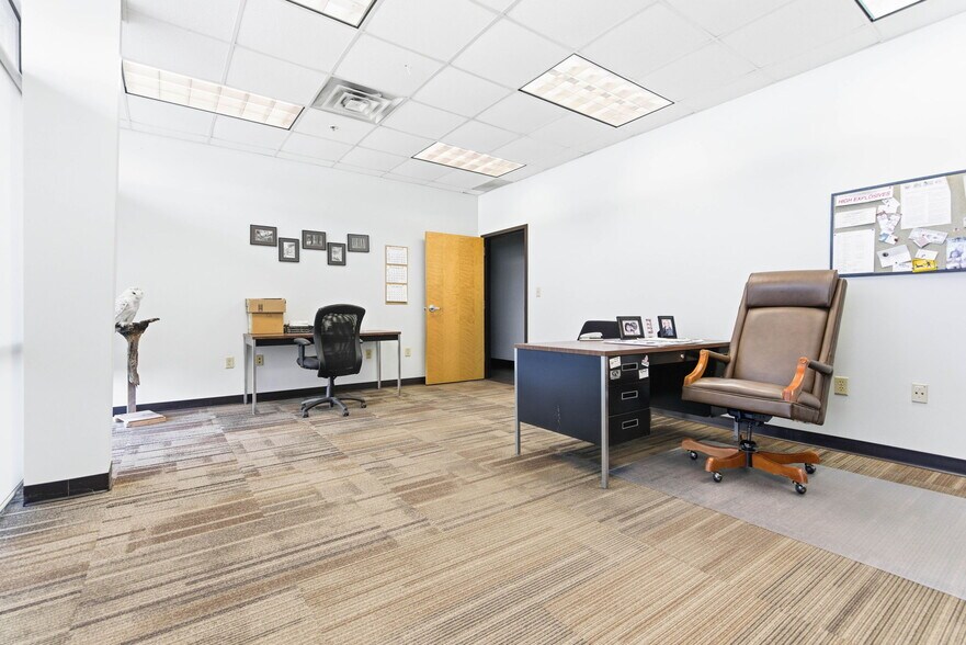 More Photos Of 13720 Aiken Rd, Louisville Warehouse For Sale