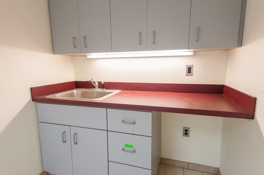 More Photos Of 1000 Cambridge St, Cambridge Medical For Lease