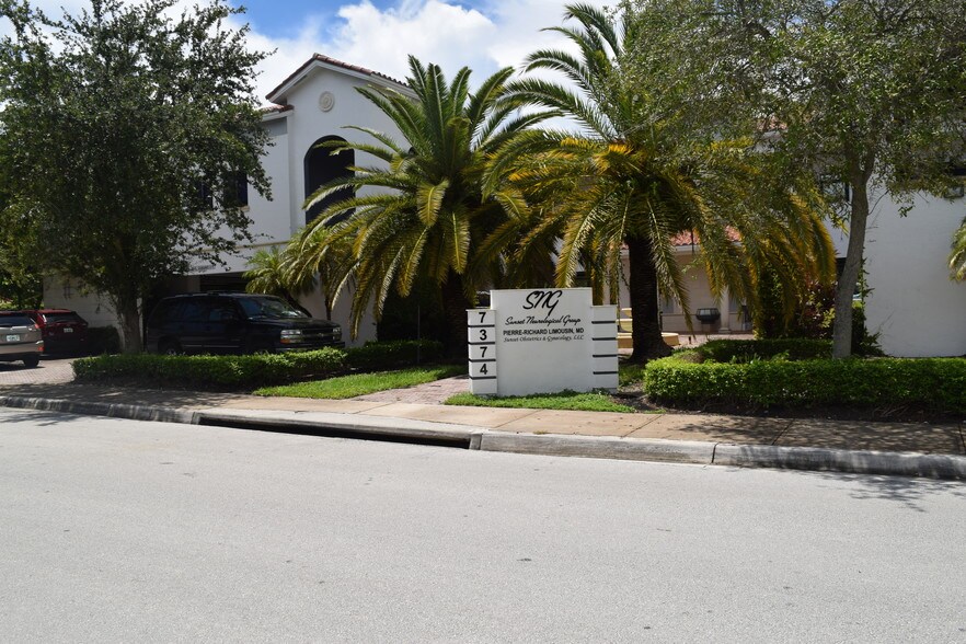 More Photos Of 7374 SW 93rd Ave, Miami Office For Sale