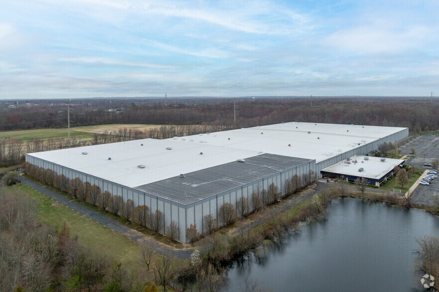 More Photos Of 150 Milford Rd, East Windsor Warehouse For Lease
