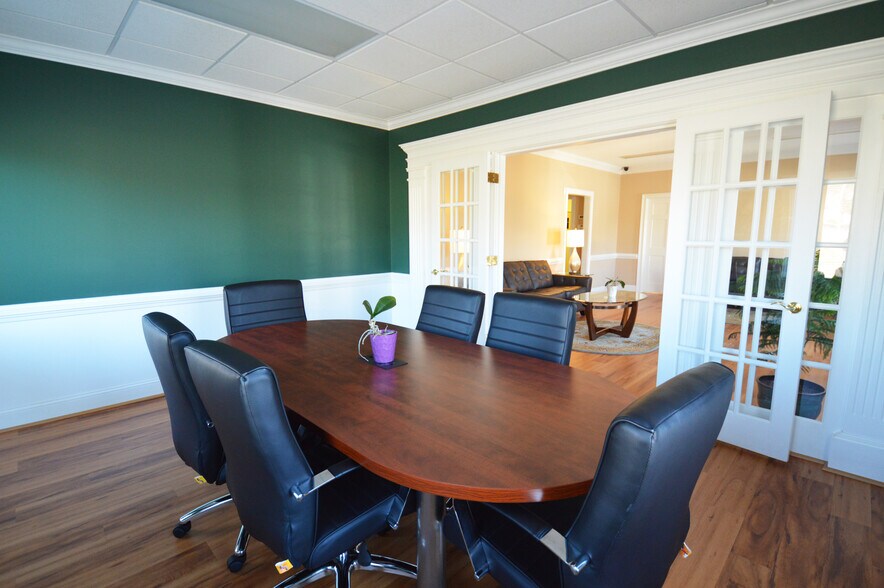 More Photos Of 4715 Bethania Station Rd, Winston-Salem Light Manufacturing For Sale