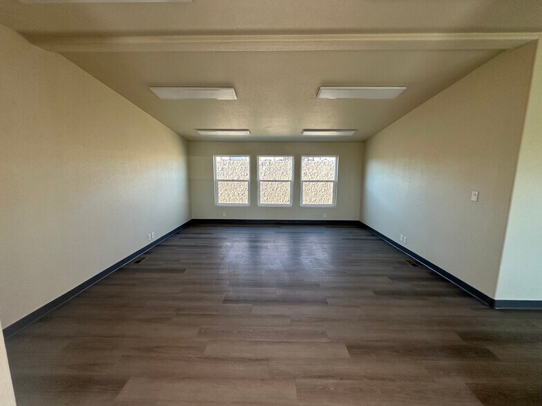 More Photos Of 1735 Athol Ave, Henderson Land For Lease