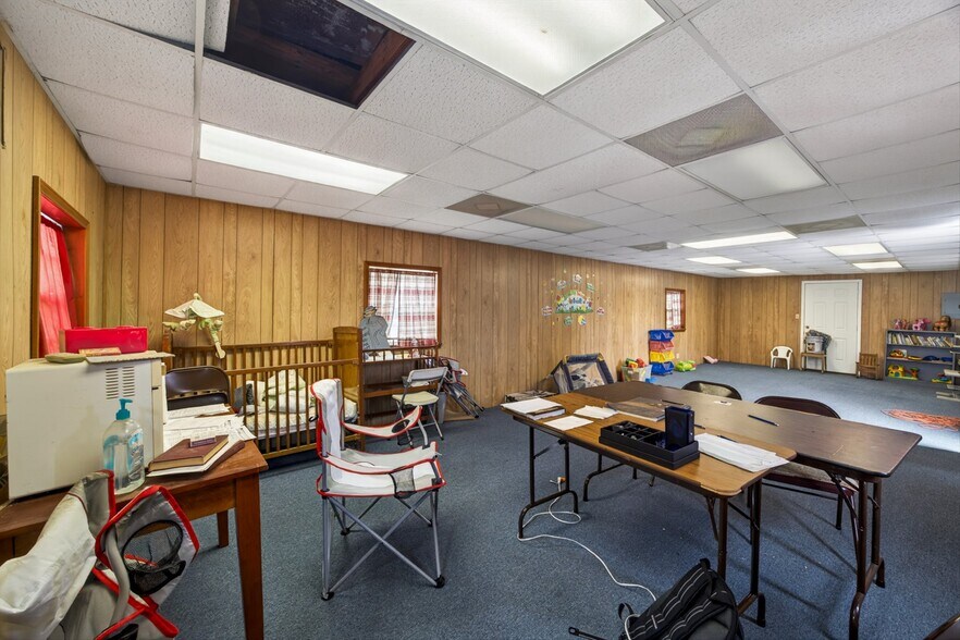 More Photos Of 11141 N Avenue L, La Porte Religious Facility For Sale