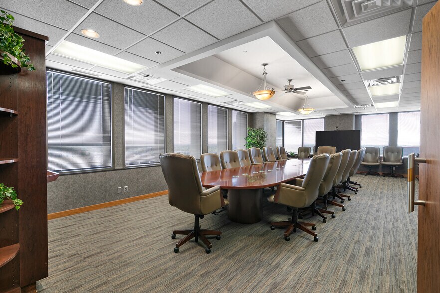 More Photos Of 233 S 13th St, Lincoln Office For Sale