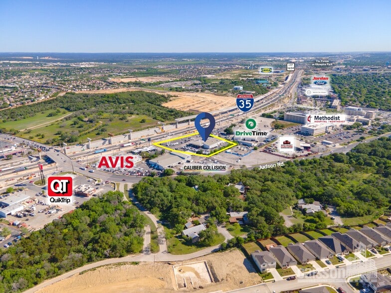 More Photos Of 12528 N Interstate 35, Live Oak Auto Dealership For Lease