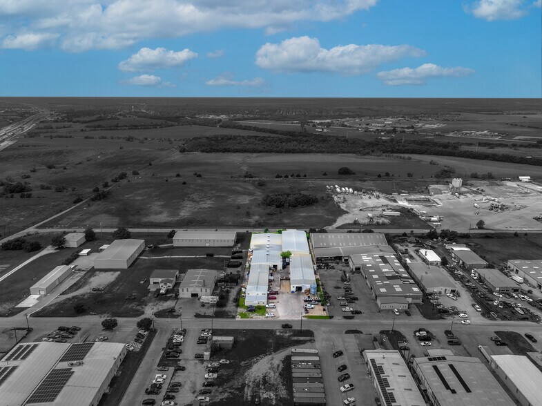 More Photos Of 1121-1201 Industrial Dr, Royse City Manufacturing For Sale