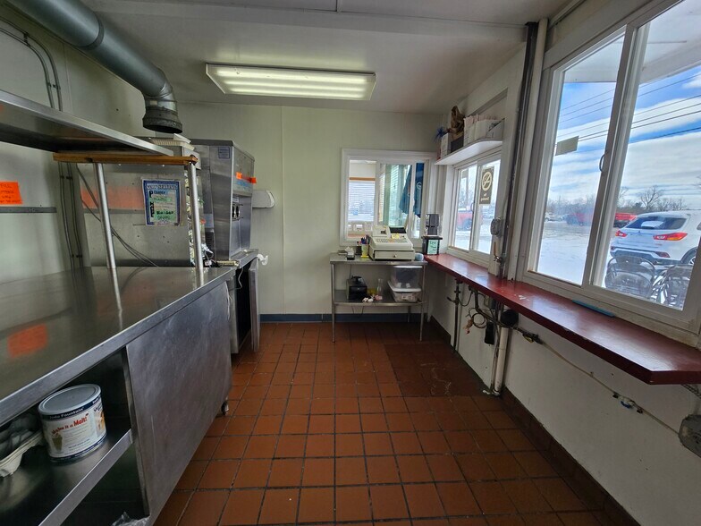 More Photos Of 365 E Main St, Waterloo Town Restaurant For Sale