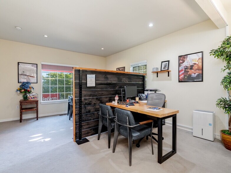 More Photos Of 2800 E Evergreen Blvd, Vancouver Office Residential For Lease