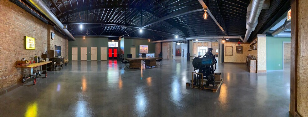 More Photos Of 1727 W 21st St, Chicago Office For Lease