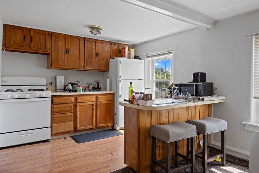 More Photos Of 100 W Maple Ave, Langhorne Restaurant For Sale