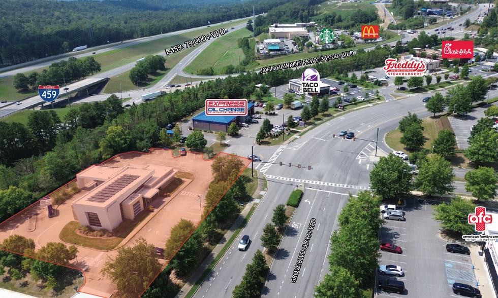 More Photos Of 5576 Grove Blvd, Hoover Bank For Lease