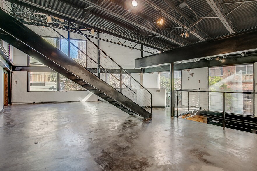 More Photos Of 1801 Laws St, Dallas Office Residential For Lease