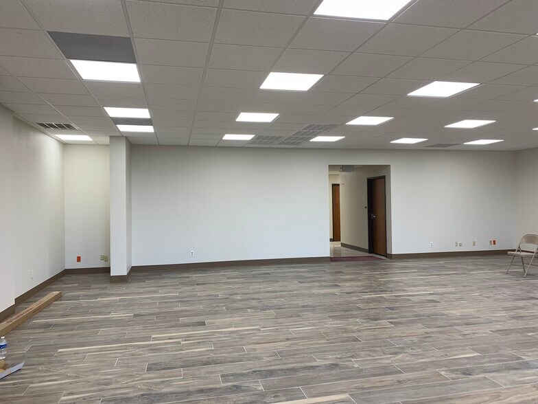 More Photos Of 422 E Avenue B, Robstown Medical For Lease