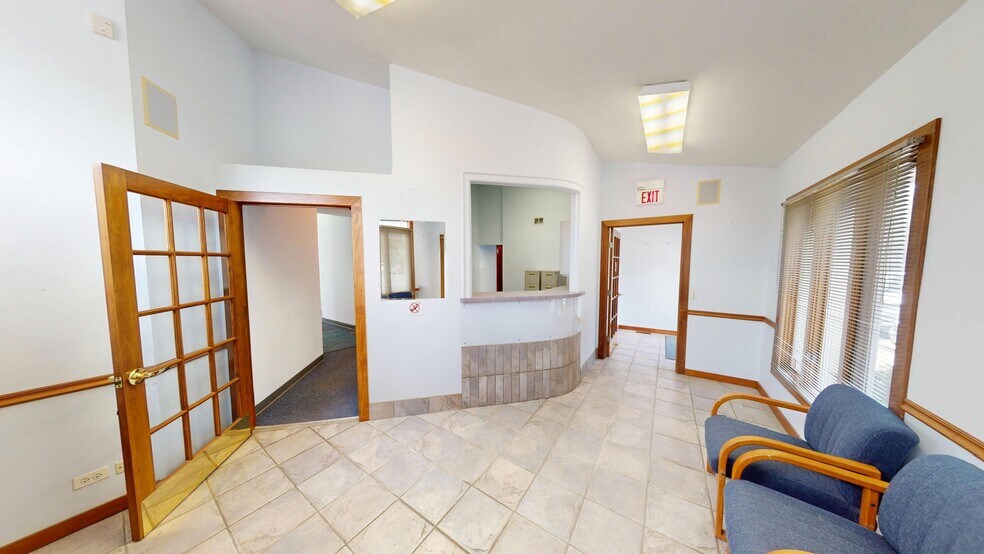 More Photos Of 1600 N Arlington Heights Rd, Arlington Heights Medical For Lease