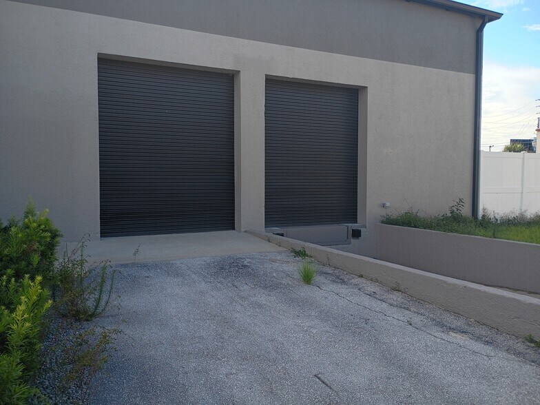 More Photos Of 13214 38th St N, Clearwater Warehouse For Sale