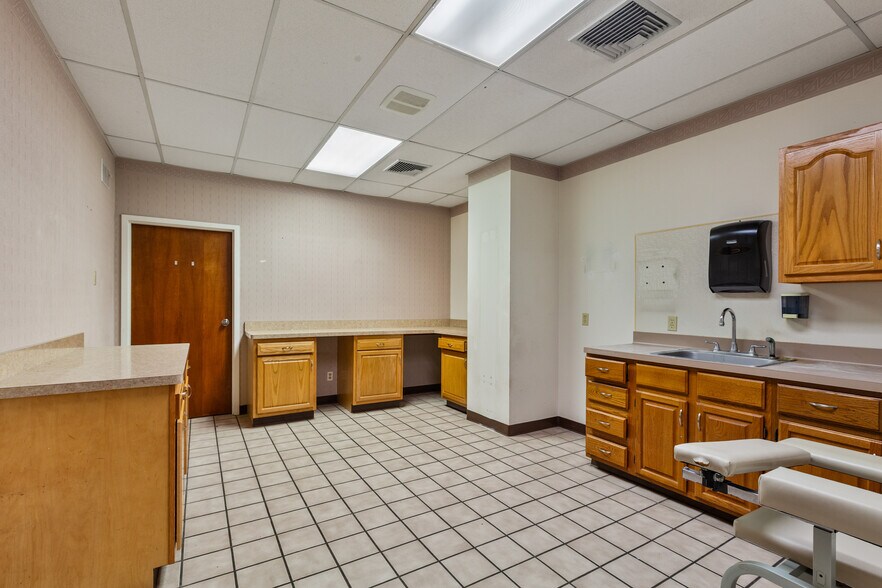 More Photos Of 1227 W Liberty St, Allentown Medical For Sale