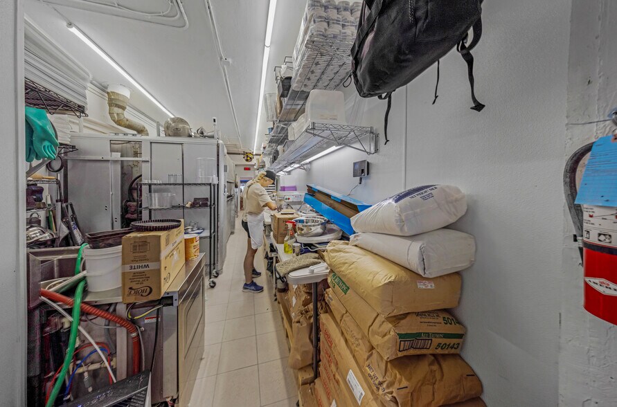 More Photos Of 9517-9523 Harding Ave, Surfside Storefront For Sale