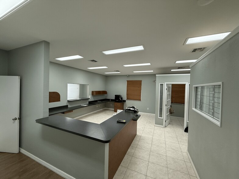 More Photos Of 4840-4852 Sun N Lake Blvd, Sebring Medical For Lease