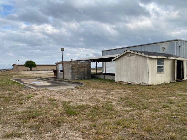 More Photos Of 438 Flournoy Rd, Alice Industrial For Lease