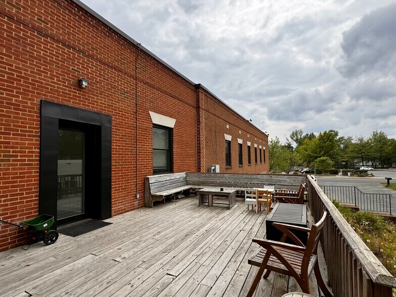 More Photos Of 490 Westfield Rd, Charlottesville Storefront Retail Office For Lease