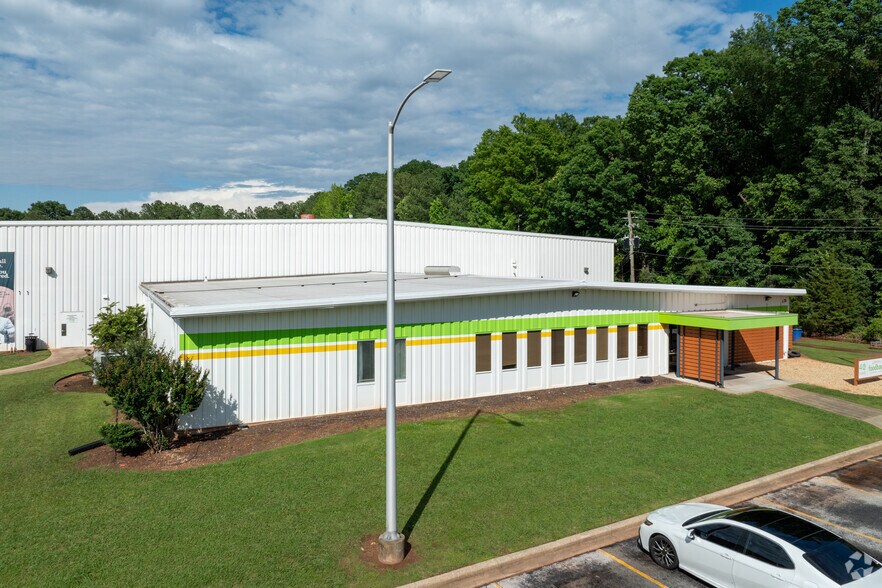 More Photos Of 107 Walter Davis Dr, Birmingham Warehouse For Sale