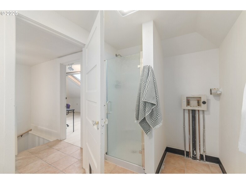 More Photos Of 1492 Pearl St, Eugene Office Residential For Sale