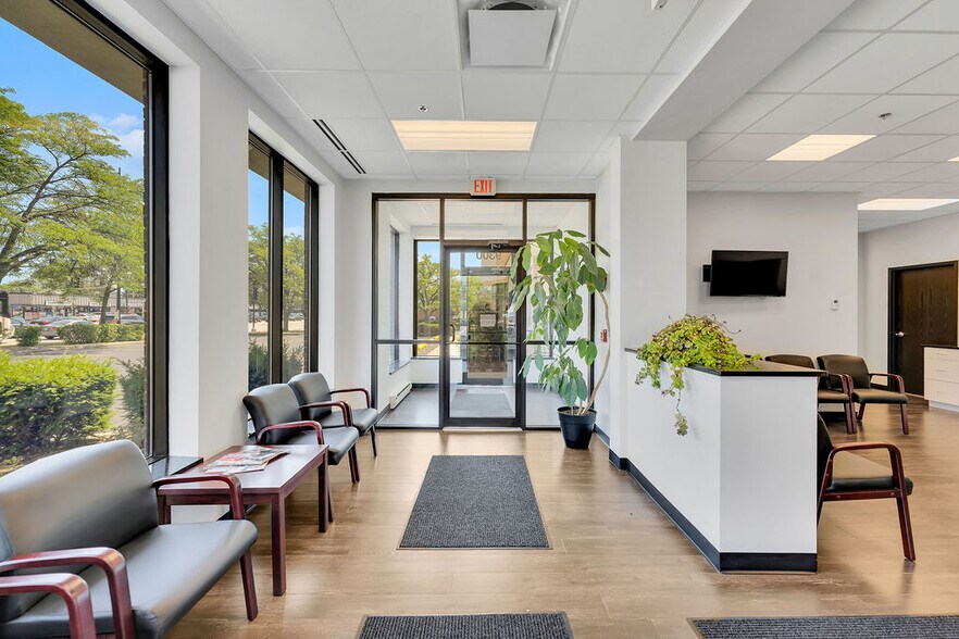 More Photos Of 9300 Waukegan Rd, Morton Grove Medical For Sale