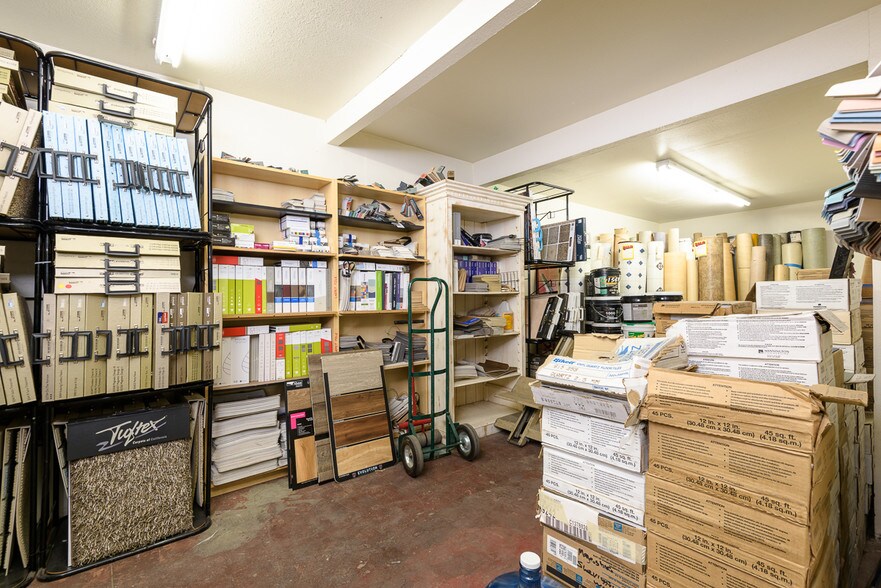 More Photos Of 5631 Hollywood Blvd, Hollywood Storefront For Lease