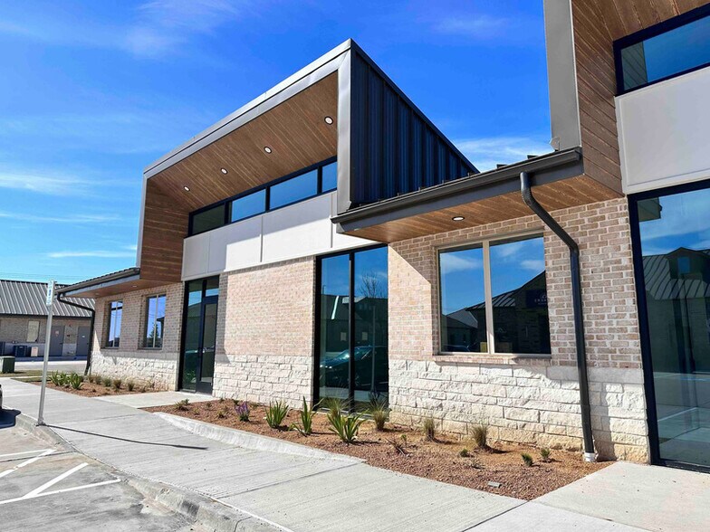 More Photos Of 1400 N Coit Rd, McKinney Unknown For Lease