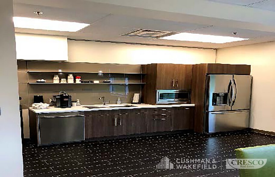 More Photos Of 7000 Souder Rd, New Albany Industrial For Lease