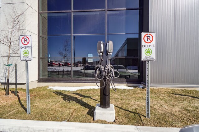 More Photos Of 1 Rue François Bricault, Pointe-aux-trembles Unknown For Lease