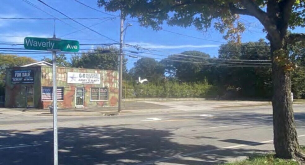 More Photos Of 173 Waverly ave, Patchogue General Retail For Lease