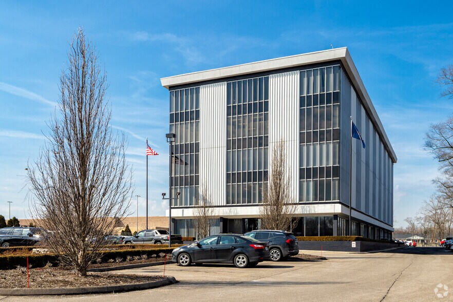More Photos Of 30555 Southfield Rd, Southfield Office For Lease