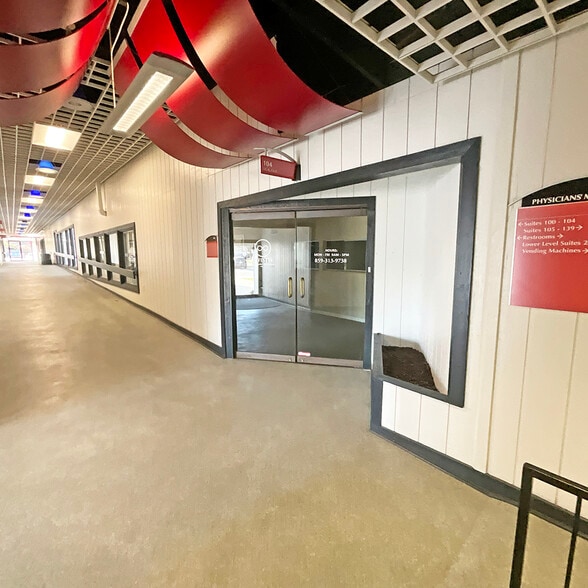 More Photos Of 715 Shaker Dr, Lexington Medical For Sale