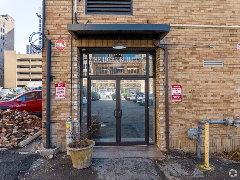 More Photos Of 111 19th St N, Birmingham Apartments For Sale