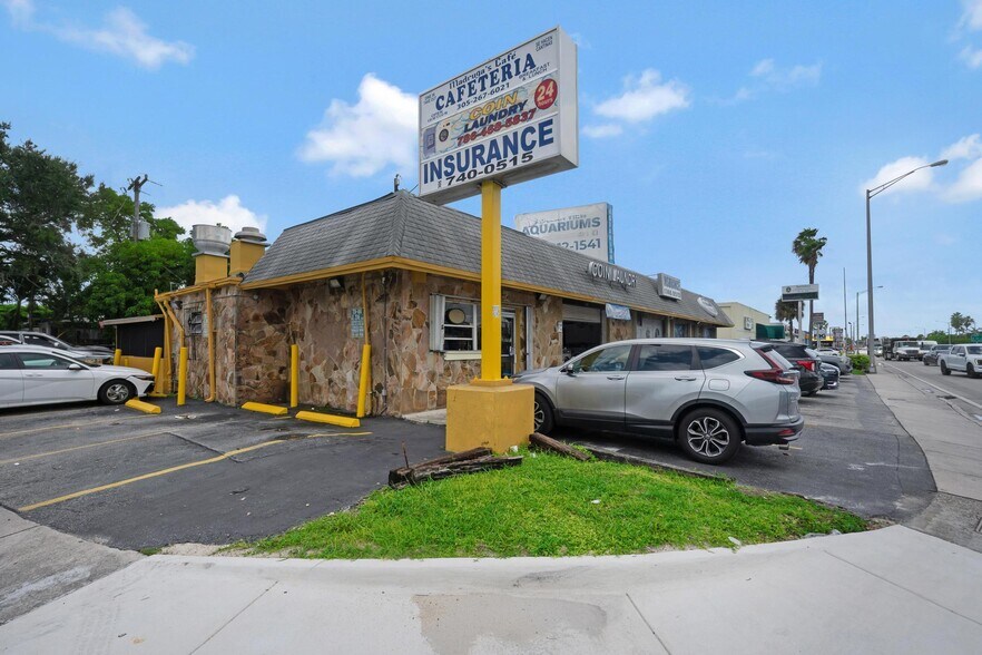 More Photos Of 6891 SW 40th St, Miami Storefront Retail Office For Sale