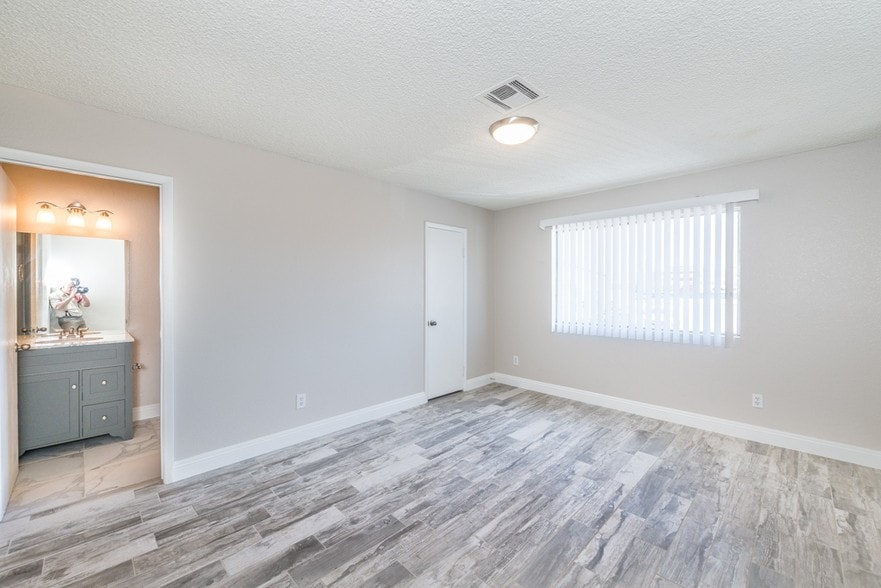 More Photos Of 1638-1644 Athol Ave, Henderson Apartments For Sale