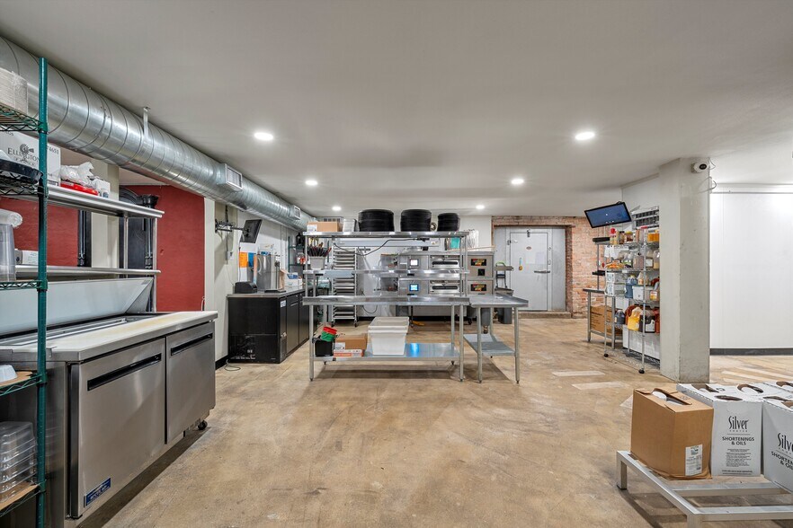 More Photos Of 6735 N Lone Star Pky, Crawford Storefront Retail Office For Sale