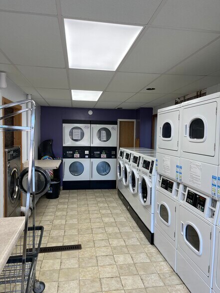 More Photos Of 19 5th Ave E, Lisbon Storefront Retail Office For Sale