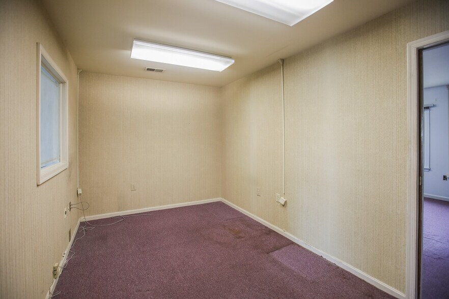More Photos Of , Rockville Office For Sale